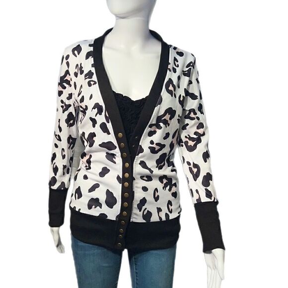 Leopard Print Snap Cardigan - Picture 3 of 11
